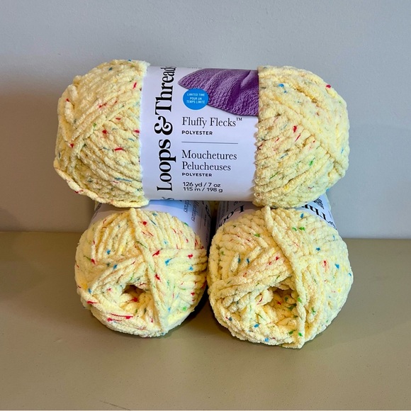 Loops & Threads Fluffy Flecks Yarn in Yellow - Picture 1 of 8